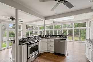 103 Poe Ave, Toms River, NJ 08753