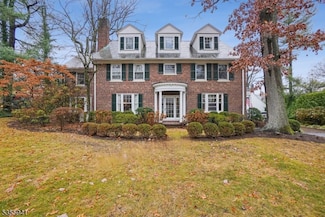 48 Lenox Rd, Summit, NJ 07901