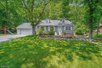 46 Rockledge Rd, Montville, NJ 07045
