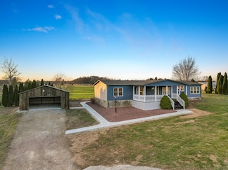 6911 N Graham Rd, Madison, IN 47250