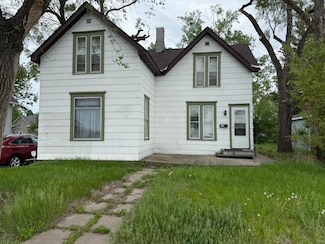 2812 6th Ave, Anoka, MN 55303
