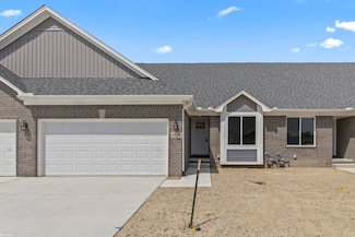 48381 Applegrove Ln Unit 16, New Baltimore, MI 48051