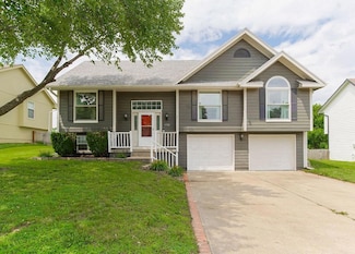 1932 SE 6th Terrace, Lees Summit, MO 64063