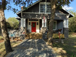 1219 N 16th St, Waco, TX 76707