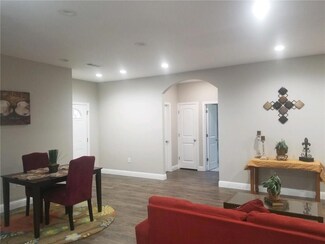 654 Elkhart Ave, Dallas, TX 75217