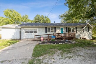 5445 NE 3rd St, Des Moines, IA 50313
