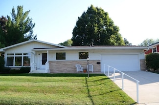 4609 Armistice Ln, Madison, WI 53704