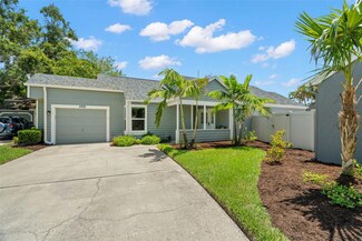 500 Roxbury Dr, Safety Harbor, FL 34695