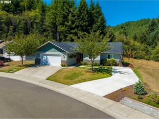 177 Westwood Ct, Reedsport, OR 97467