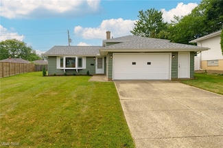 2757 Bowmen Ln, Cleveland, OH 44134