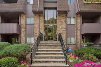 2434 Old Stone Mill Dr, East Windsor, NJ 08512