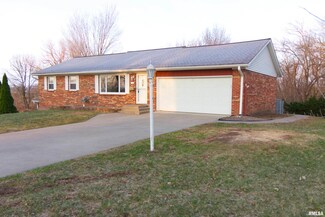730 Schick Rd, Clinton, IA 52732