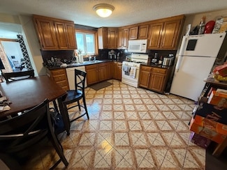 402 Cambridge St Unit 2, Cambridge, MA 02141