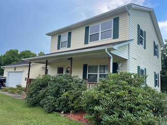 8 Hearth Ln, Huntington, WV 25704