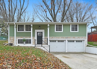 1244 Lakewood Dr, Somonauk, IL 60552