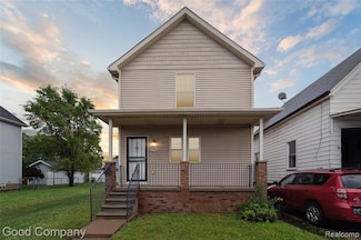 2450 Hewitt St, HamtraMcK, MI 48212