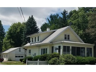 2600 Applegrove St NE, Canton, OH 44721