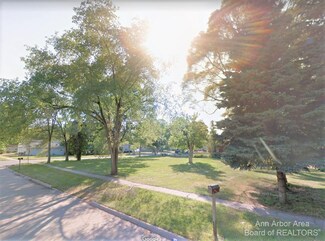 424 Clark St, Monroe, MI 48161