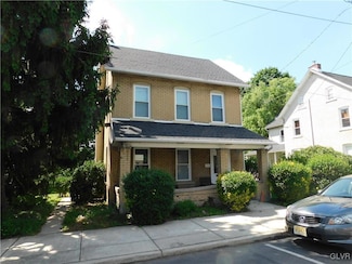 1352 Main St, Hellertown, PA 18055