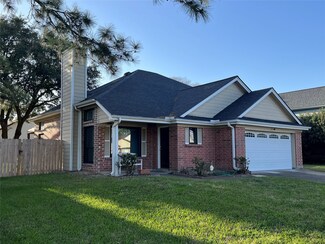 4823 Shadowdale Dr, Houston, TX 77041