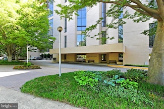 1101 S Arlington Ridge Rd Unit 705, Arlington, VA 22202