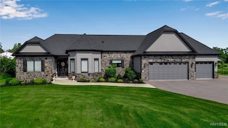 5815 Newhouse Rd, East Amherst, NY 14051
