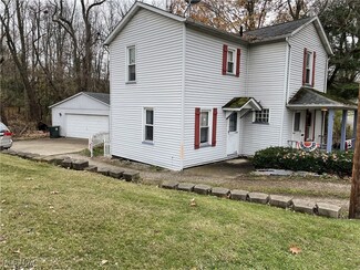 1718 Ferndale Rd NW, Canton, OH 44709