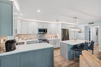 1172 S Drive Cir Unit D, Delray Beach, FL 33445