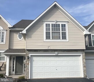 2363 Slater Hill Ln E Unit 27, York, PA 17406