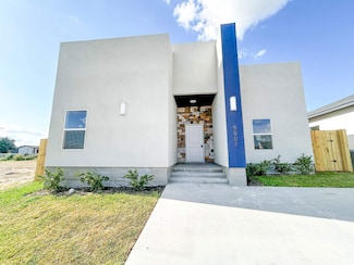 5008 Cherimoya Ln, Laredo, TX 78046