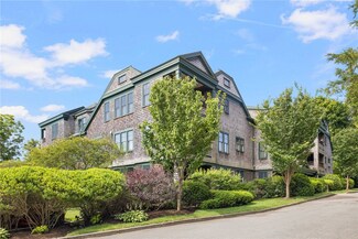35 Knowles Ct Unit 203, Jamestown, RI 02835