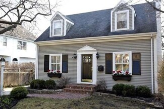 541 N Washington St, Hinsdale, IL 60521
