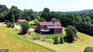 360 Lazy River Rd E, Luray, VA 22835
