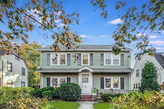 34 Ashton Rd, Yonkers, NY 10705