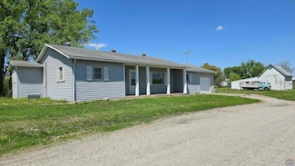5950 Grant Rd, Effingham, KS 66023