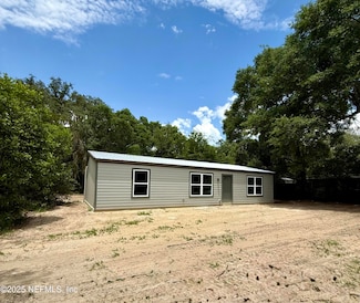 133 Cherokee Dr, Interlachen, FL 32148