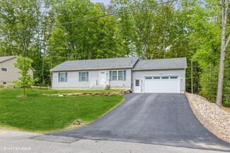 10 Yvonne St, Rochester, NH 03867