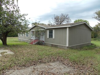 501 S New Hope Rd, Kennedale, TX 76060