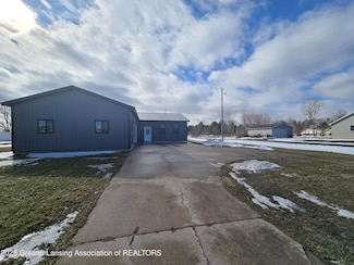 2448 E Vermontville Hwy, Charlotte, MI 48813