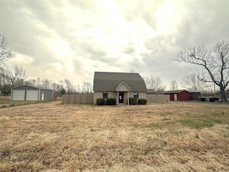 9 S Mount Olive Rd, Vilonia, AR 72173