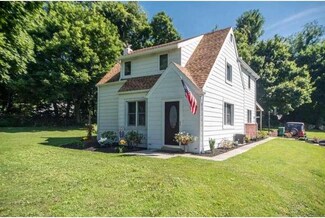 311 Walnuttown Rd, Fleetwood, PA 19522