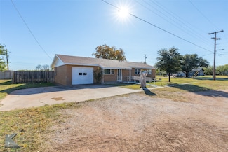 341 S Main St, Trent, TX 79561