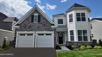 28 Longwood Dr, Monroe Township, NJ 08831