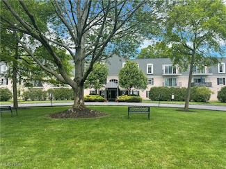 1851 King James Pkwy Unit 317, Westlake, OH 44145
