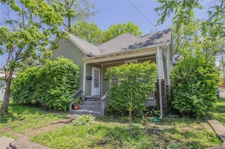321 A St, Charleston, IL 61920