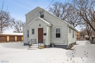 210 11th St S, Moorhead, MN 56560
