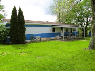 310 Rebecca St, Derry, PA 15627
