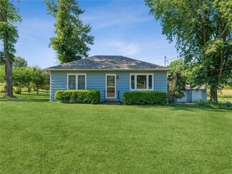123 W High St, Colfax, IA 50054