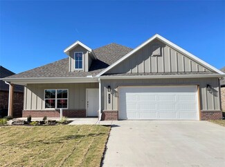 2302 N Presley St, Siloam Springs, AR 72761