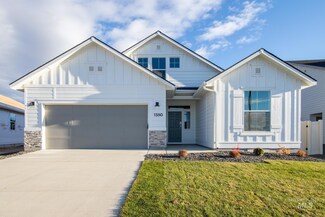 1380 W Malad River St, Meridian, ID 83642